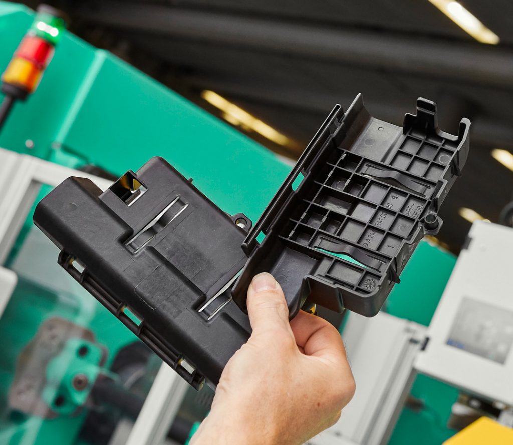 Abdeckung für eine Autobatterie