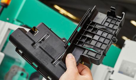 Abdeckung für eine Autobatterie