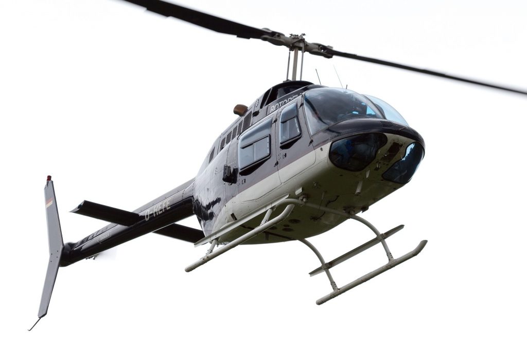 In der Dissertation geht es um thermoplastische Sandwichstrukturen für Helikopteranwendungen. (Quelle: Pixabay)