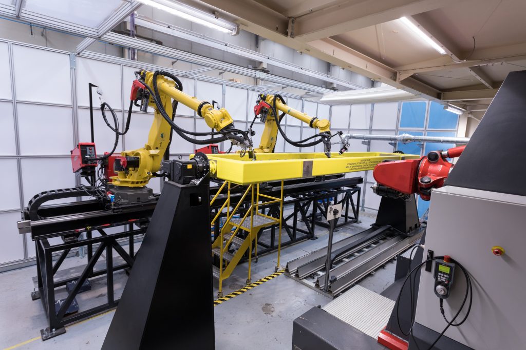 Hybride Fertigungsmaschine LASIMM für große Bauteile